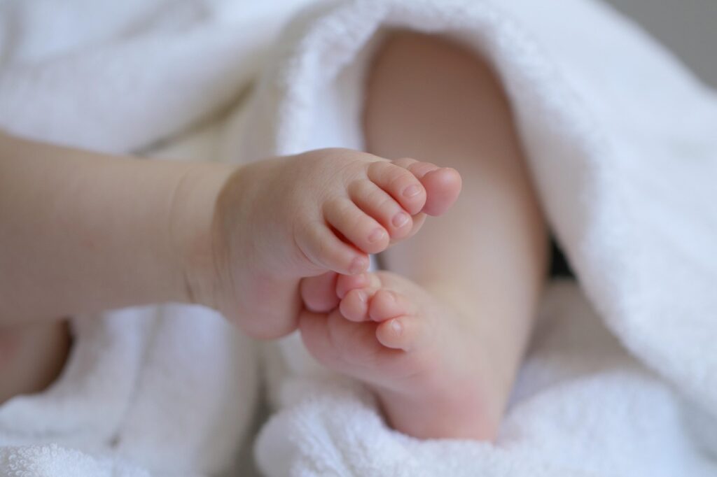 Cara dan Panduan Lengkap Menyusui Bayi yang Benar